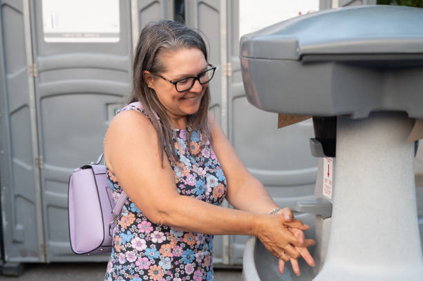 Best Porta potty delivery and setup  in Edgewood, WA